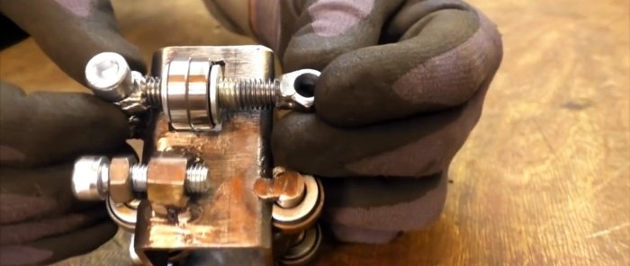 DIY electromechanical hacksaw based on a car hub