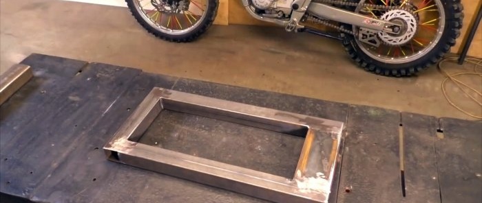 DIY electromechanical hacksaw based on a car hub