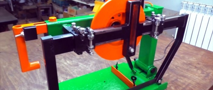 DIY electromechanical hacksaw based on a car hub