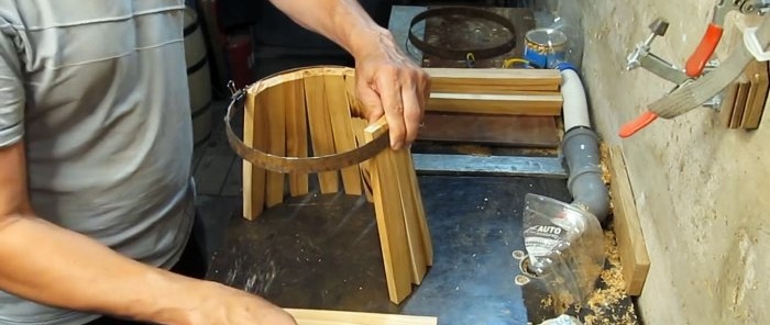 How to make a barrel from an old log