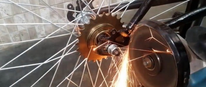 How to convert a bicycle from a chain drive to a cardan drive