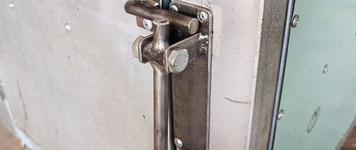 How to make a simple self-closing latch for utility room doors or gates