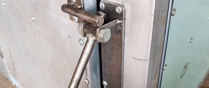 How to make a simple self-closing latch for utility room doors or gates