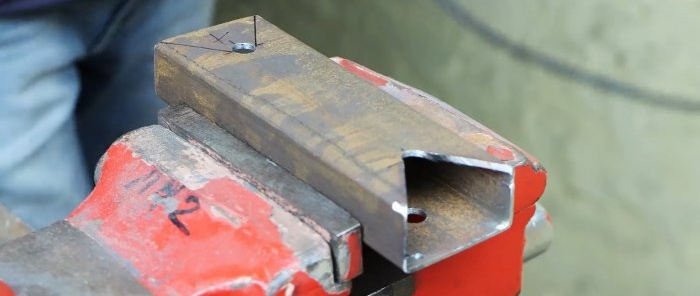 How to make a bearing puller from a piece of profile pipe