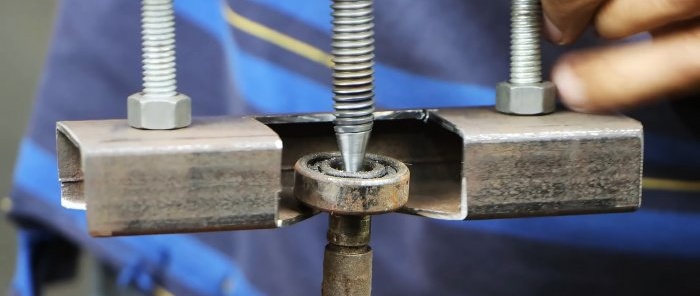 How to make a bearing puller from a piece of profile pipe