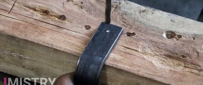 How to make a convenient jig for sharpening chisels