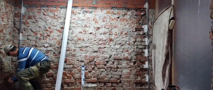 How to insulate a room inside with plaster and reduce the effect of “cold walls”