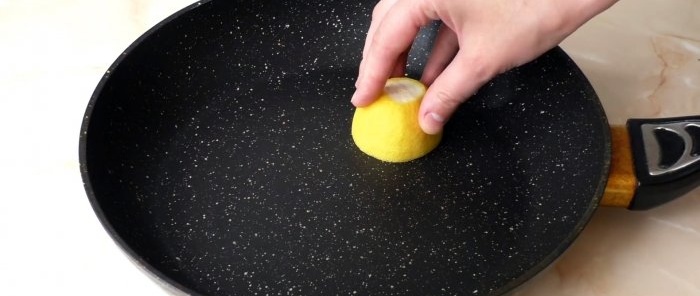 How to clean non-stick cookware from carbon deposits with what you already have in the kitchen