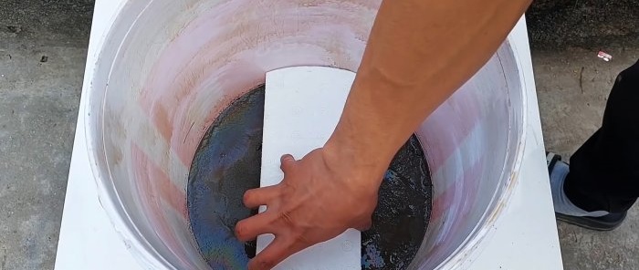 How to make a smokeless stove using cement and a couple of plastic buckets