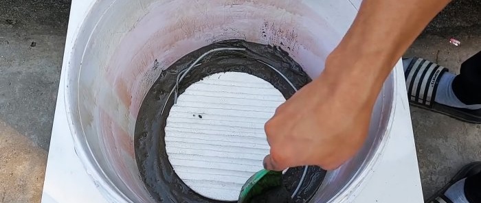 How to make a smokeless stove using cement and a couple of plastic buckets