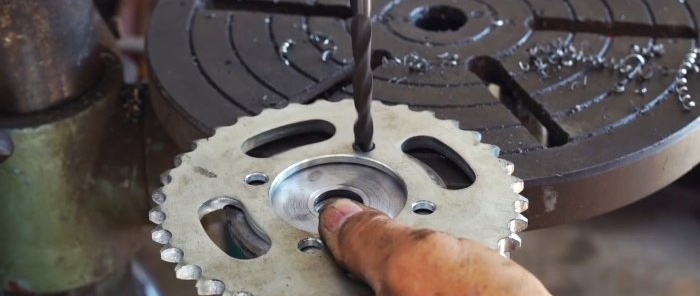 How to make a jack from a motorbike chain grinder gearbox and sprockets