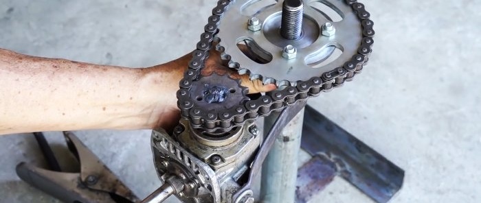 How to make a jack from a motorbike chain grinder gearbox and sprockets