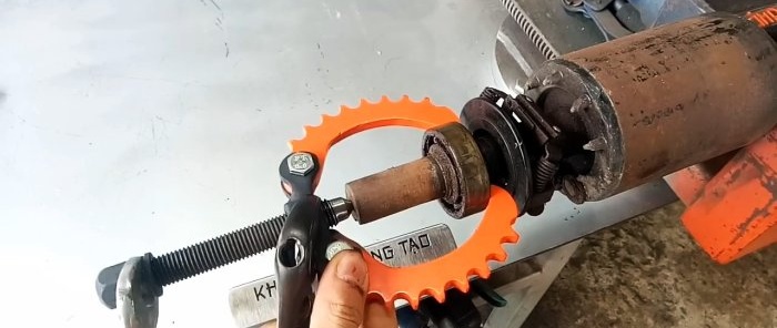 How to make a bearing and pulley puller from an old sprocket