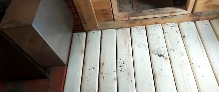 An unusual and simple way to make a heated floor in a bathhouse