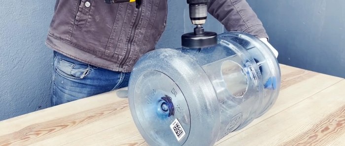 Comment fabriquer un abreuvoir et une mangeoire automatique longue durée pour volailles à partir de bouteilles PET