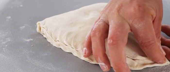 Meat multilayer envelopes made from flour and minced meat