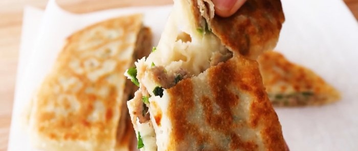 Meat multilayer envelopes made from flour and minced meat