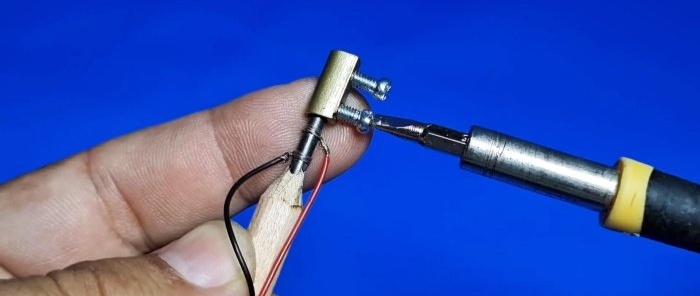 How to quickly make a soldering iron from a 5 V pencil