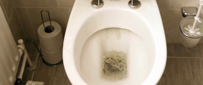 Homemade solution for cleaning the toilet from lime deposits and stains