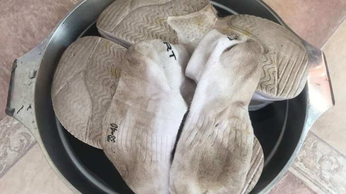 An effective way to clean white sneakers using dishwasher tablets