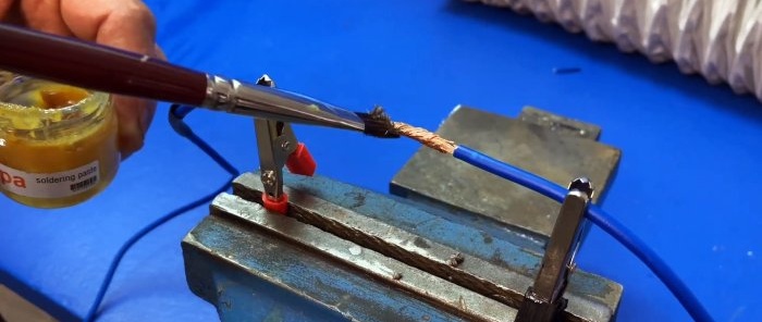 4 useful lifehacks for soldering and soldering irons