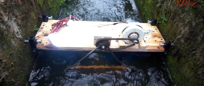 How to make a mini hydroelectric power station with 2 propellers