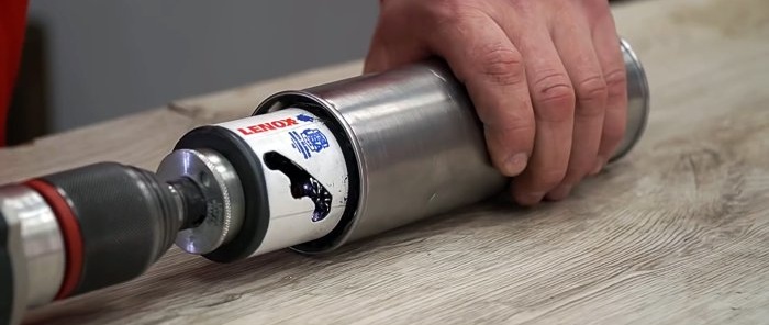 How to make a mini sandblaster using an aerosol can