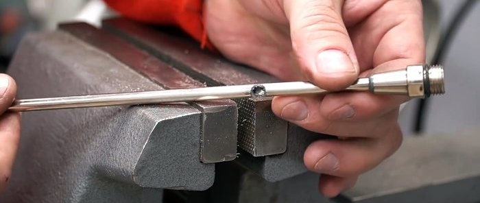 How to make a mini sandblaster using an aerosol can