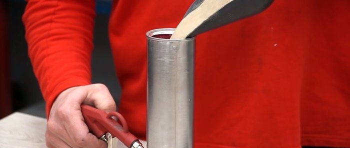 How to make a mini sandblaster using an aerosol can