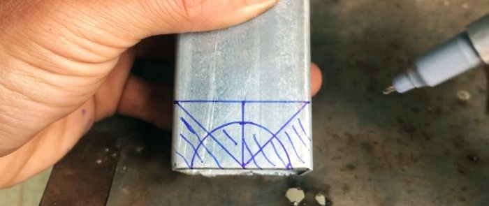 How to make an end connection between a square pipe and a round one