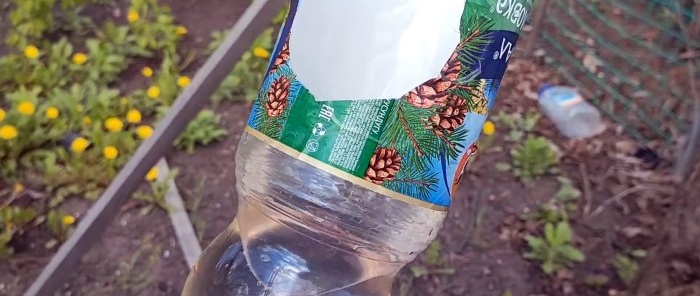 Life hack for gardeners Watering from a barrel without a pump