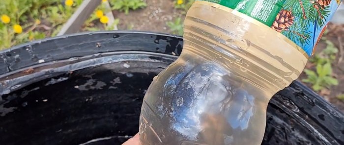 Life hack for gardeners Watering from a barrel without a pump