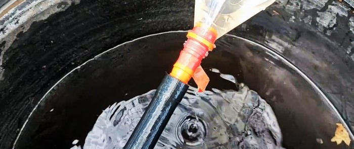 Life hack for gardeners Watering from a barrel without a pump