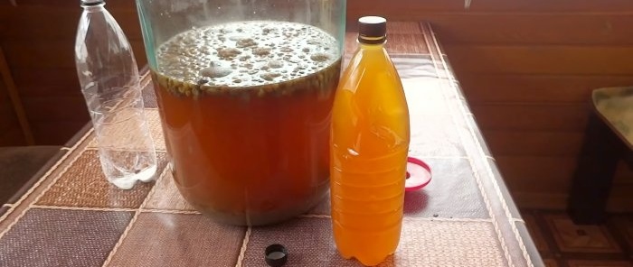 The most popular recipe for homemade kvass made from black bread