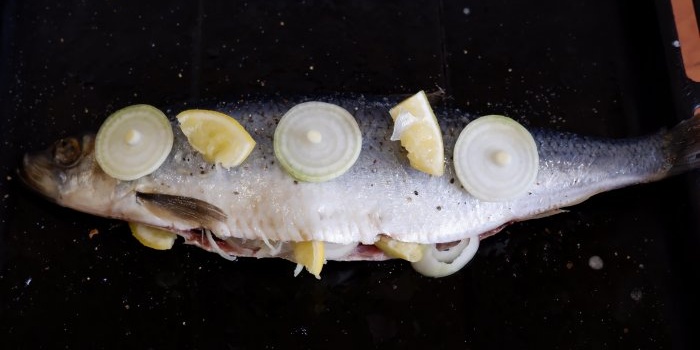 Herring baked in the oven