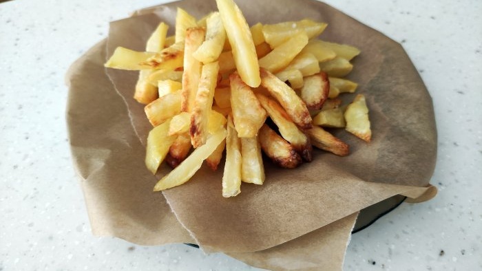 Healthy French fries in the oven