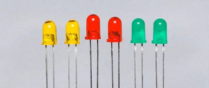 Signal level indicators on LEDs without transistors and microcircuits