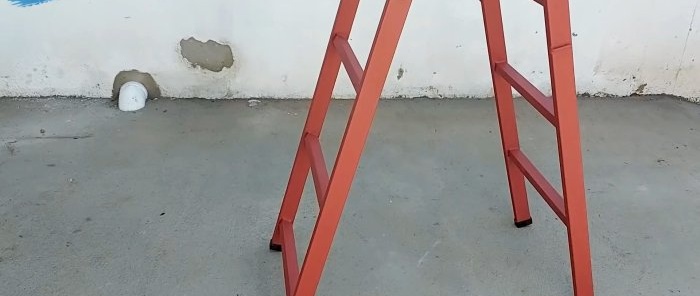 How to make a folding stepladder more reliable than a store-bought one