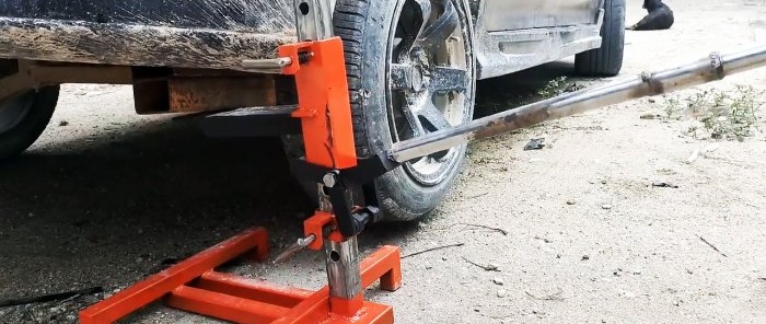 Easy to replicate jack design without gears or hydraulics