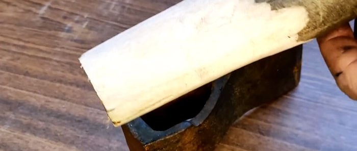 How to attach an ax to an ax handle using rubber