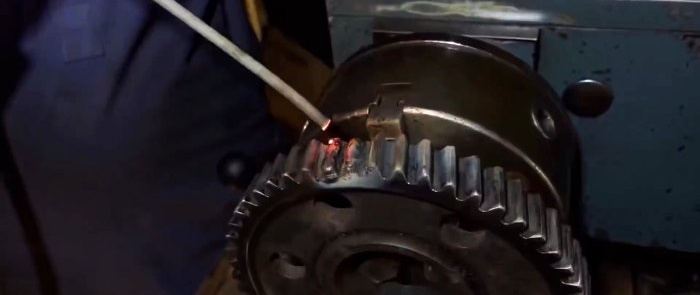 How to repair a gear with broken teeth