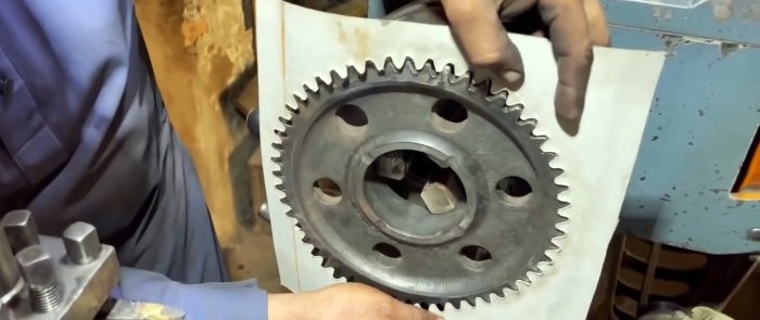 How to repair a gear with broken teeth