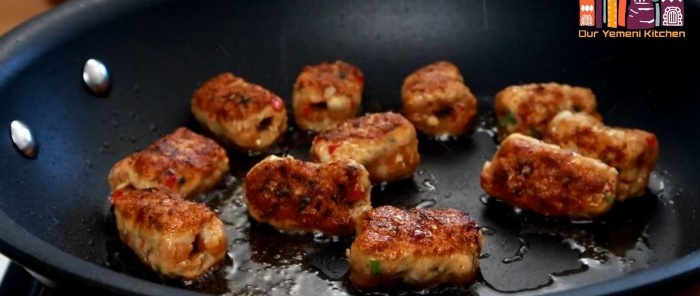 Shish kebab without skewers and grill in a frying pan