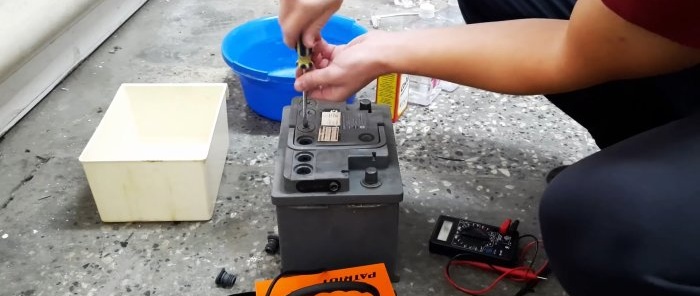 How to restore a battery with baking soda