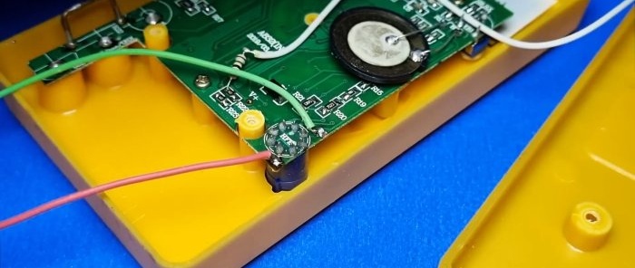 Tired of changing batteries in a multimeter How to switch to a battery with a charging system