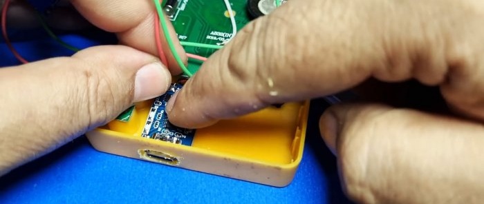 Tired of changing batteries in a multimeter How to switch to a battery with a charging system