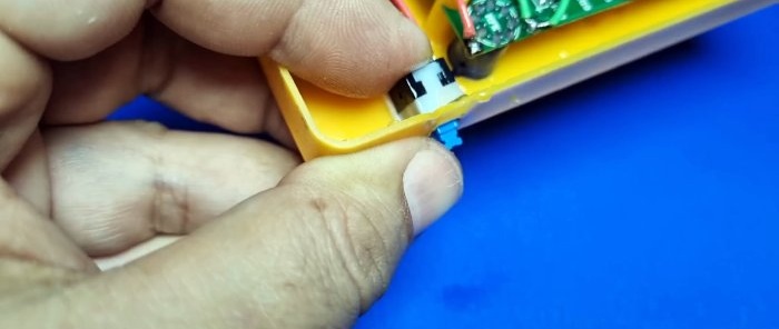 Tired of changing batteries in a multimeter How to switch to a battery with a charging system