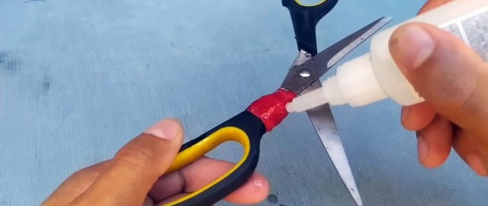 How to repair a broken scissor handle