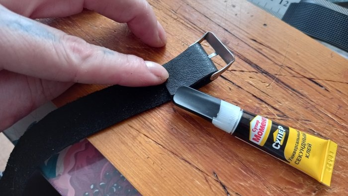 How to repair a broken watch strap