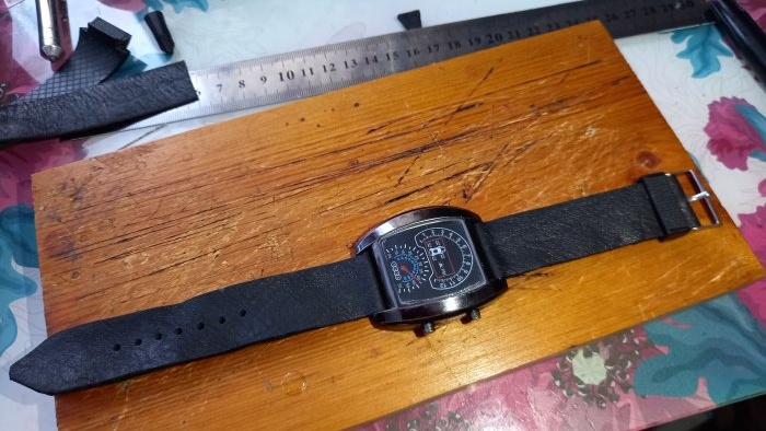 How to repair a broken watch strap